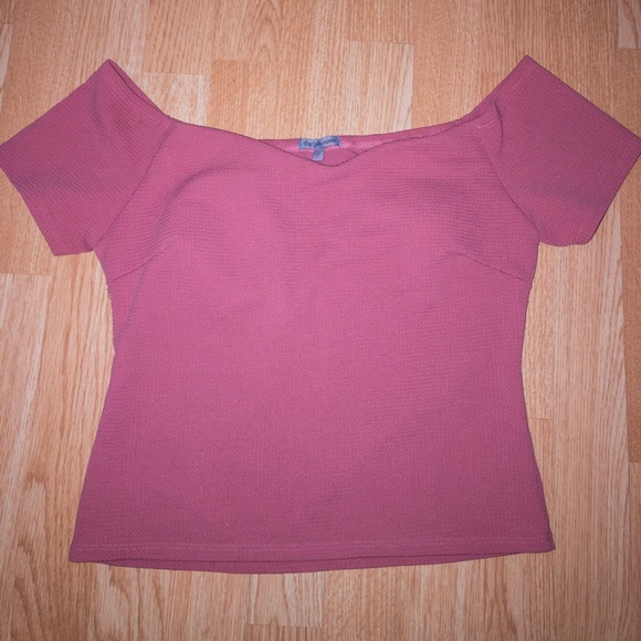 Cute Crop Top - Picture 2 of 3